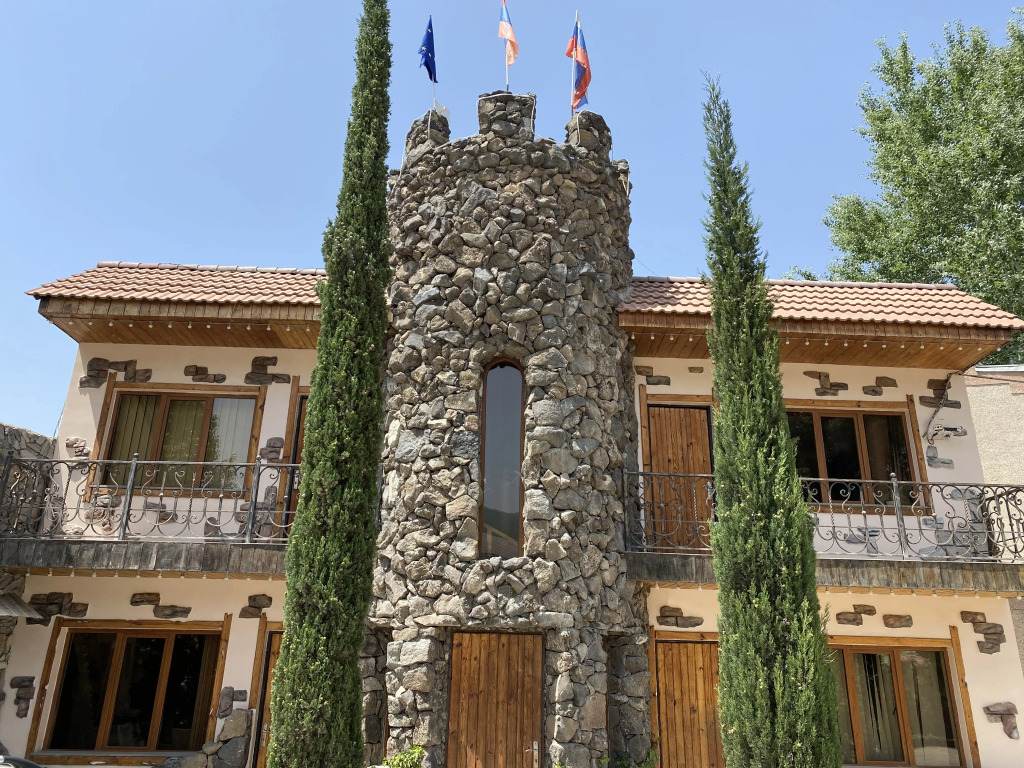 Mayisyan Kamurj Hotel