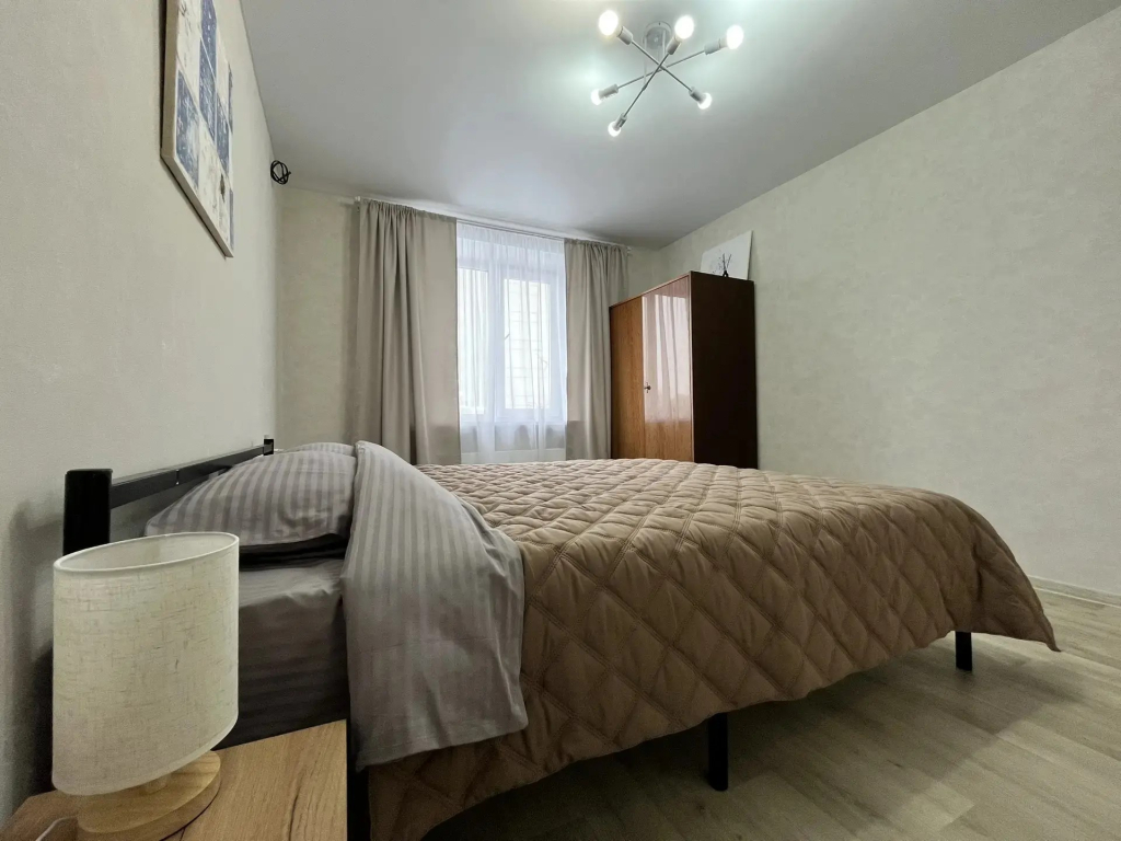 Квартира трешка в центре Звездинка 9