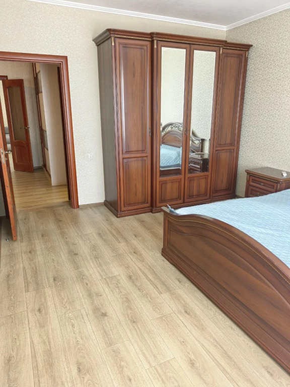 Квартира Уютная огромная двухкомнатная