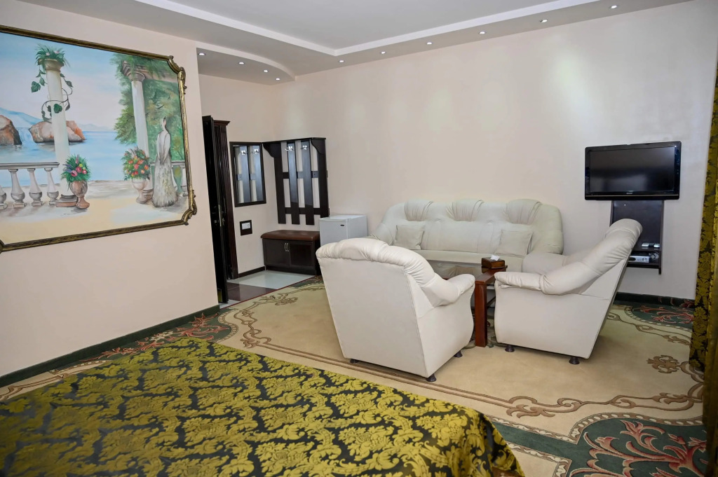 Mayisyan Kamurj Hotel