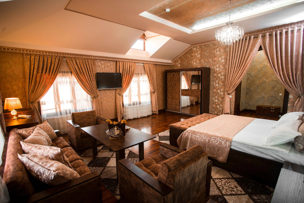 Отель Caravan Castle Boutique  Hotel