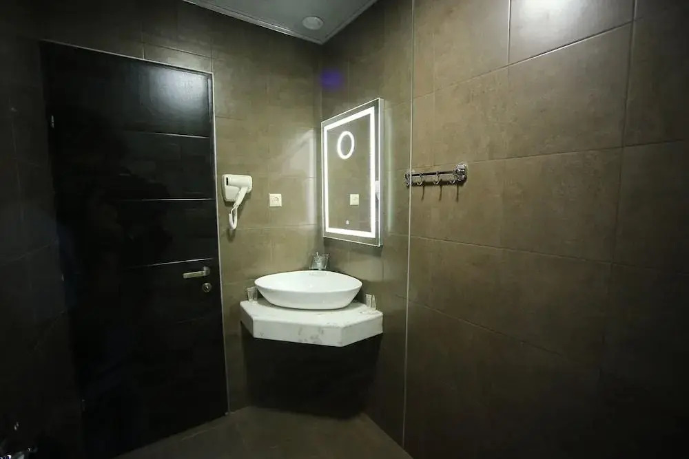 West Tower Hotel