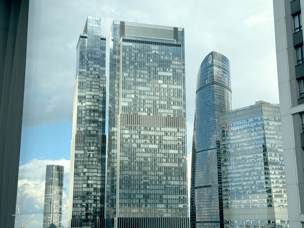 Апартаменты Rent Project в Жк Headliner Sky View