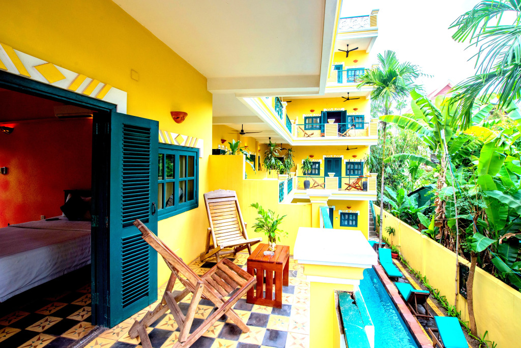 Golden Banana Residence