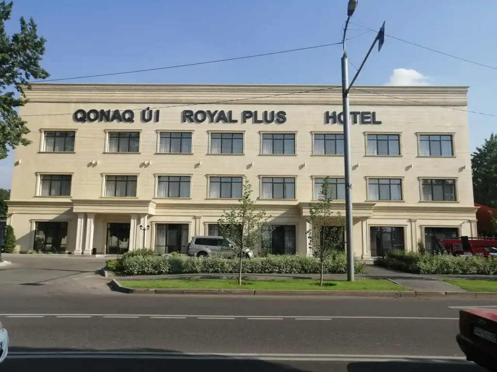 Royal Plus Hotel