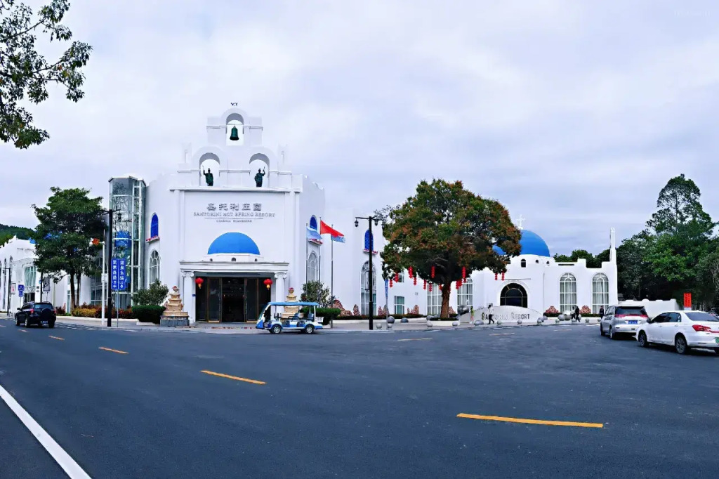 Отель Santorini Hot Spring Resort