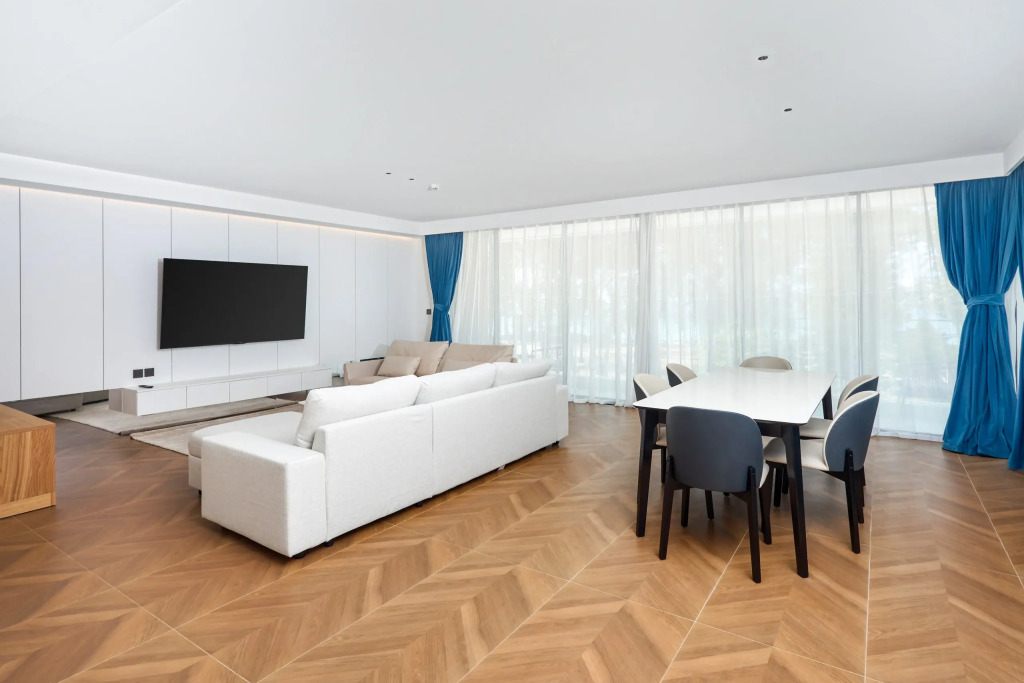 Апартаменты Sunshine Beach 2 bedrooms sea view