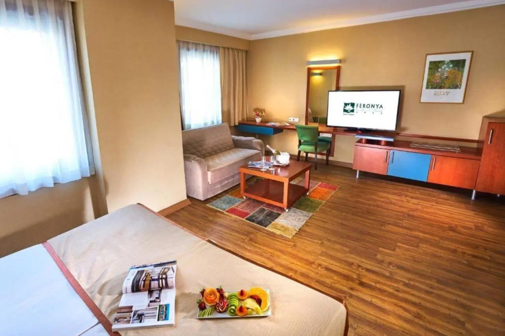 Feronya Hotel