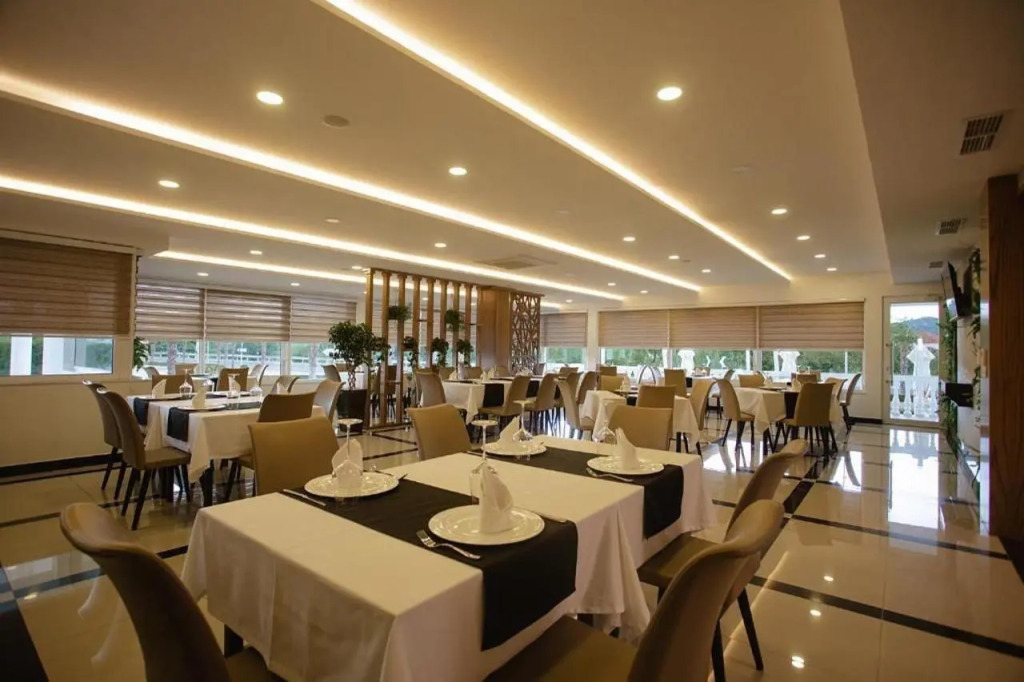 Kompleksi Exalco Al Hotel