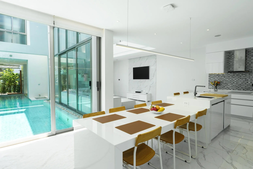 Luxury Villa Residence near Laguna