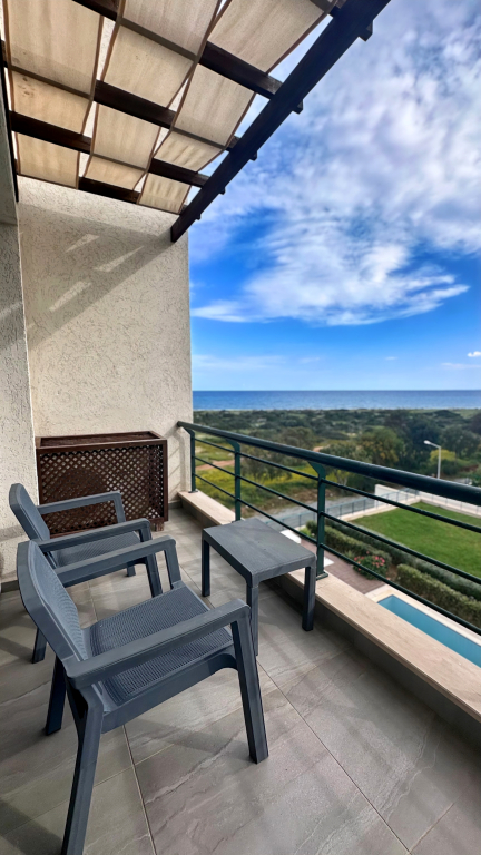 Апартаменты Thalassa Beach Resort