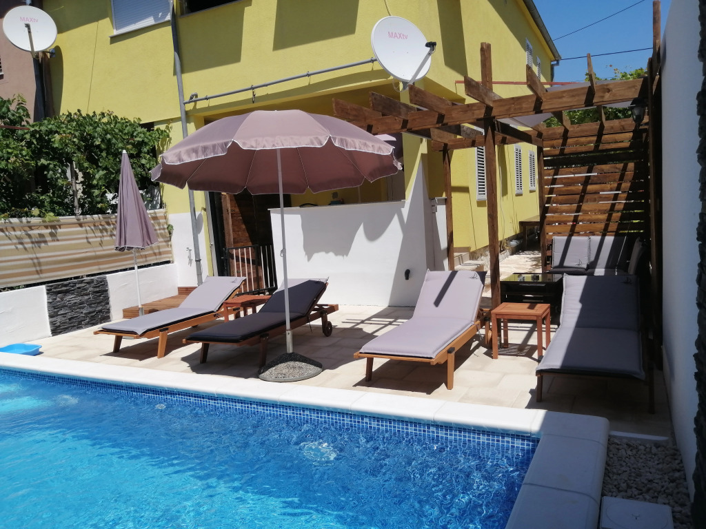 Апартаменты Rustica Zadar with private pool