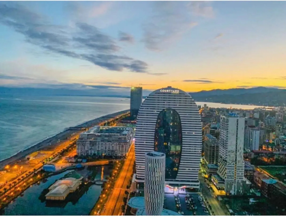 HOTEL CITY and SEA VIEW