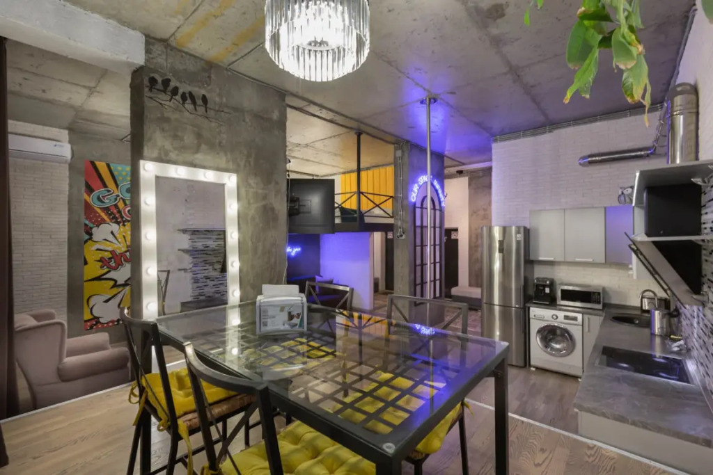 АПАРТАМЕНТЫ REHOME24 на 22 этаже
