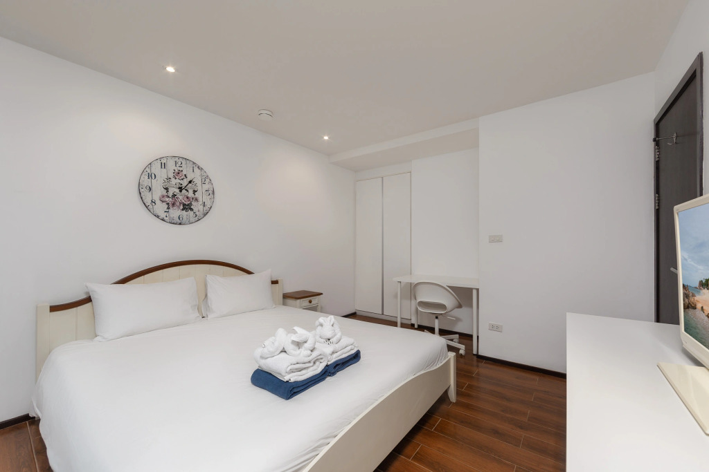 Апартаменты Suite Sangir Rawai Beachfront Title Condo