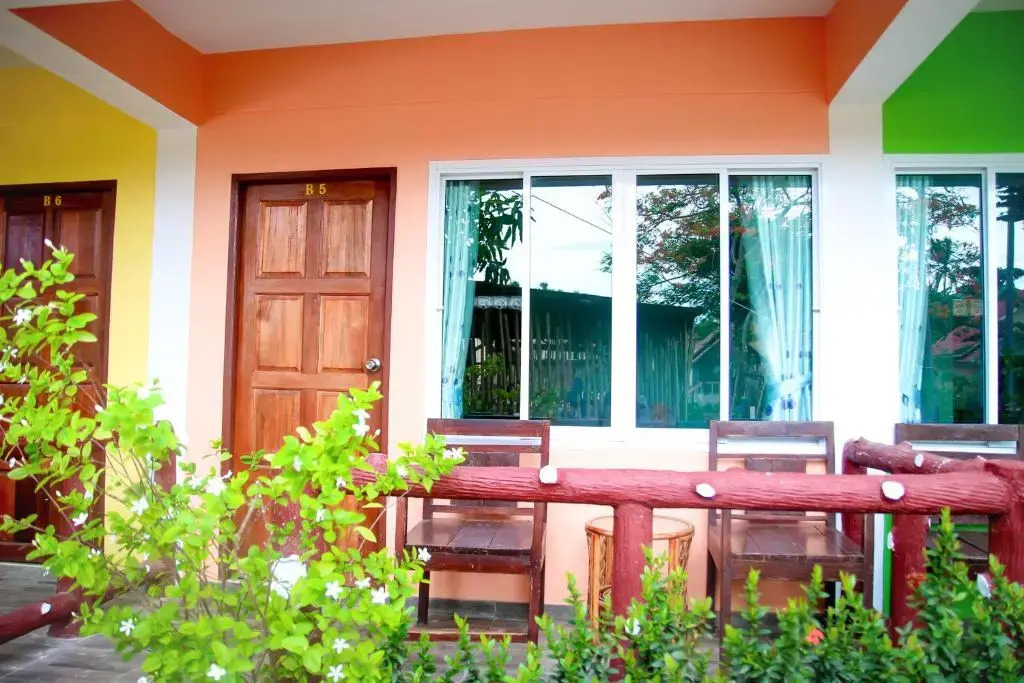 Lanta Emerald Bungalow