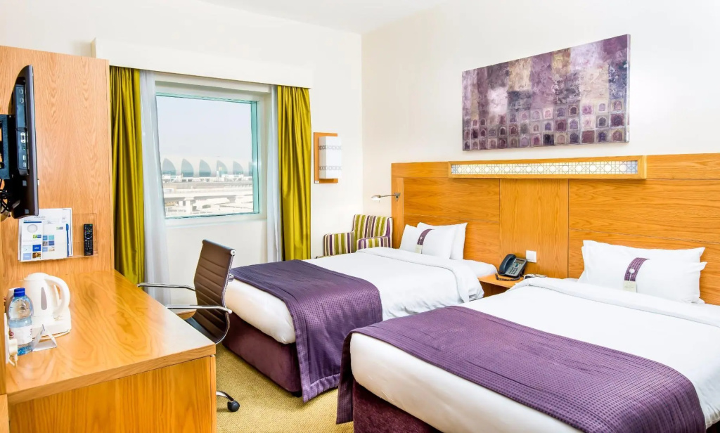 Holiday Inn Express Dubai Airport by IHG
