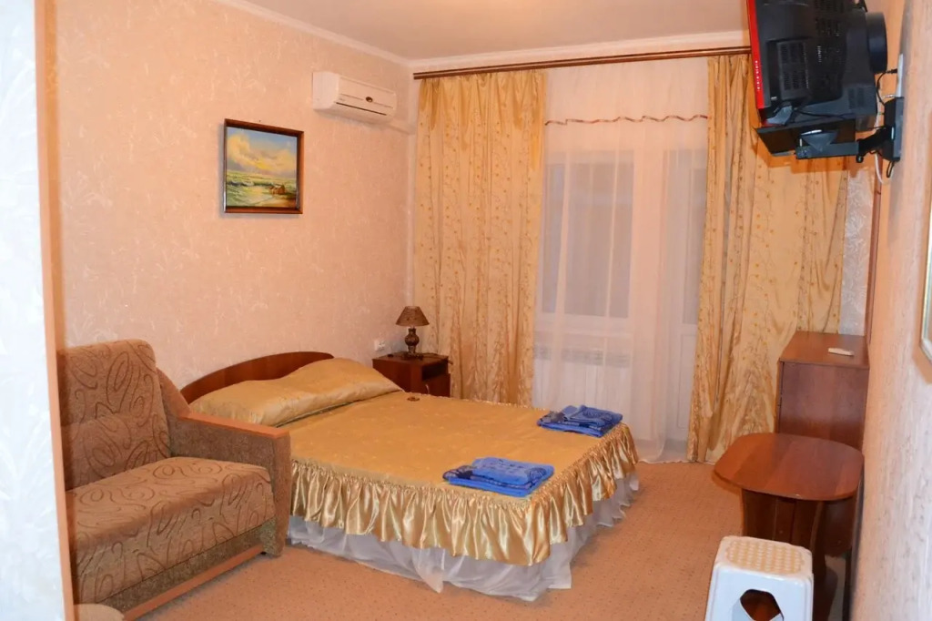Меблированные комнаты  Круиз