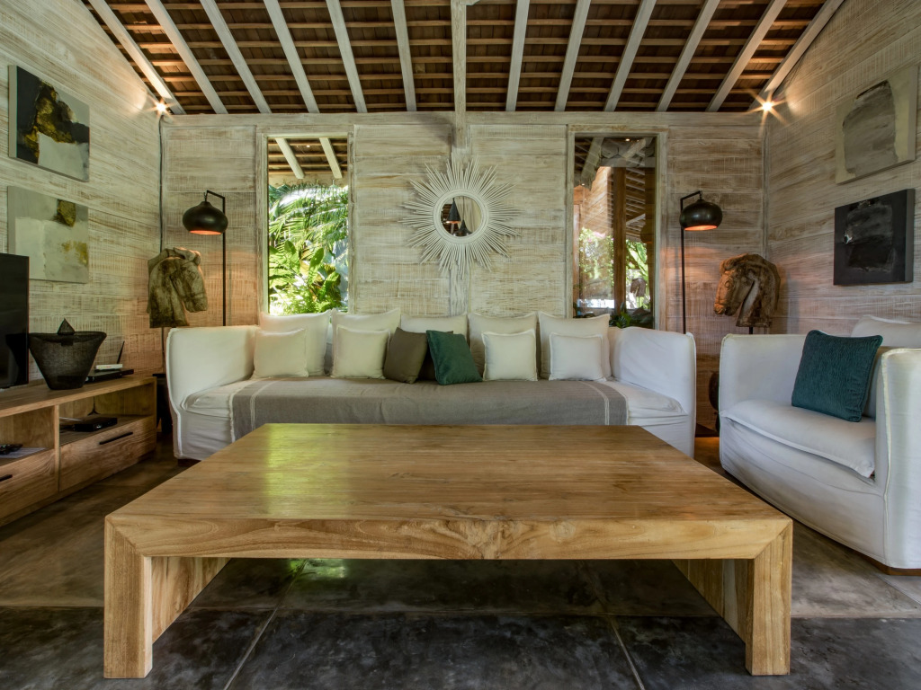 Villa Little Mannao by Villa Finder