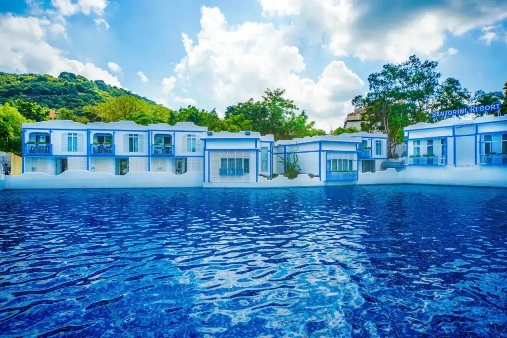 Отель Santorini Hot Spring Resort