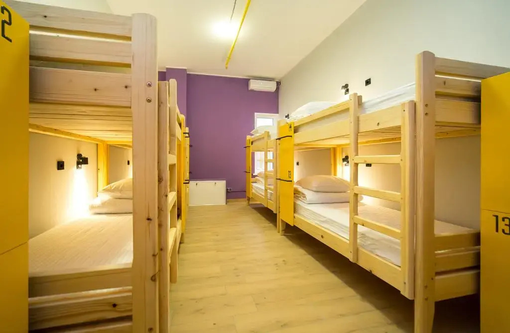 HOTEL Bee Station