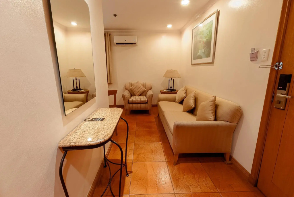 Отель City Garden Suites Manila
