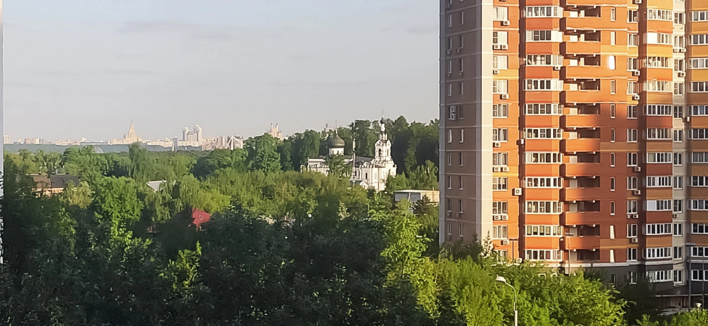Квартира с Удобным Расположением в Шаговой Доступности от Метро Строгино