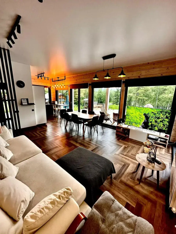 Vallery Chalet