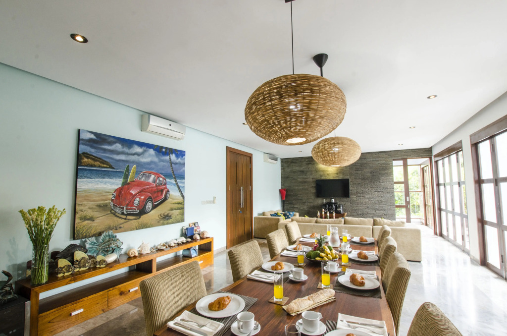 Wonderful 4BR villa 50 meters to the beach Canggu