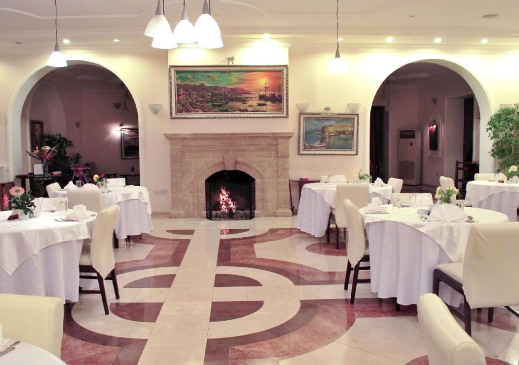 Dome Hotel
