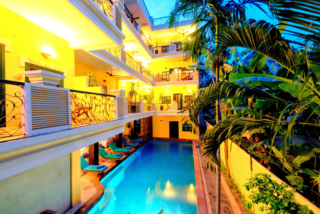 Golden Banana Residence