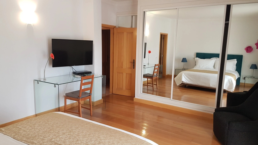 Sunset Villa by Laranjal Rentals