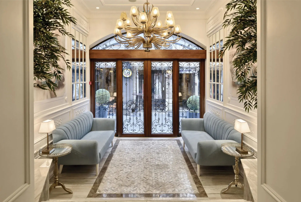Mirrors Hotel İstanbul Taksim City Center