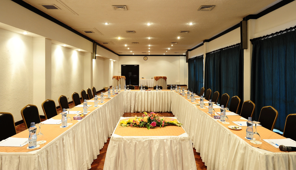 Отель Cocoa Luxury Resort