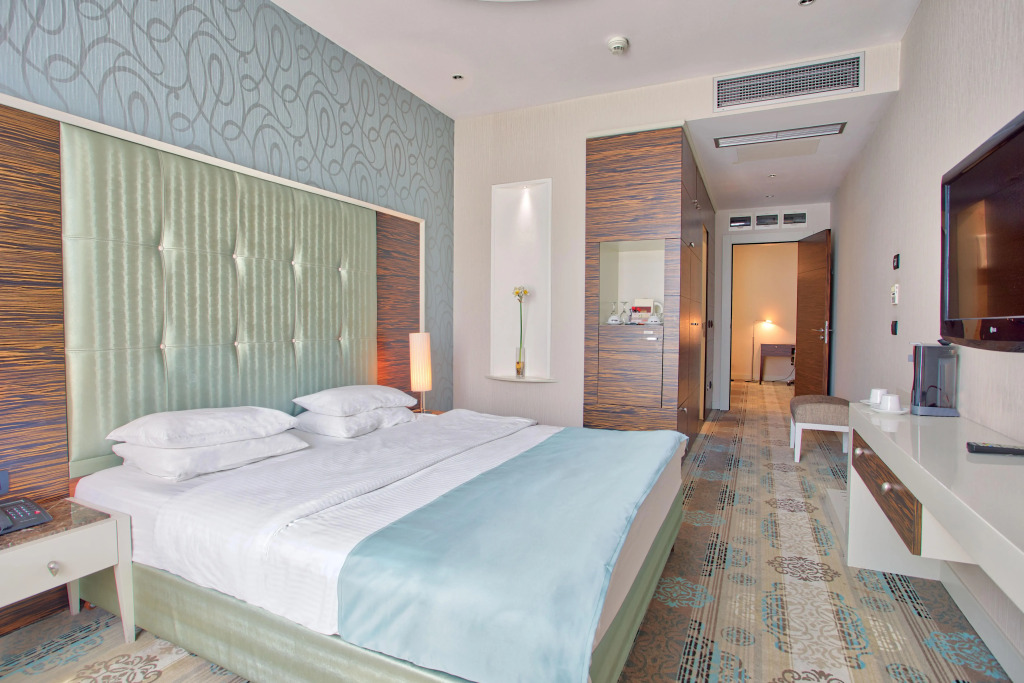 Отель Crystal Hotel Belgrade