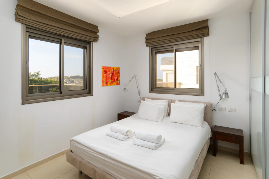Апартаменты Comfort with Terrace & View over the Hills by FeelHome