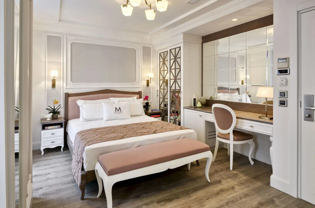 Mirrors Hotel İstanbul Taksim City Center