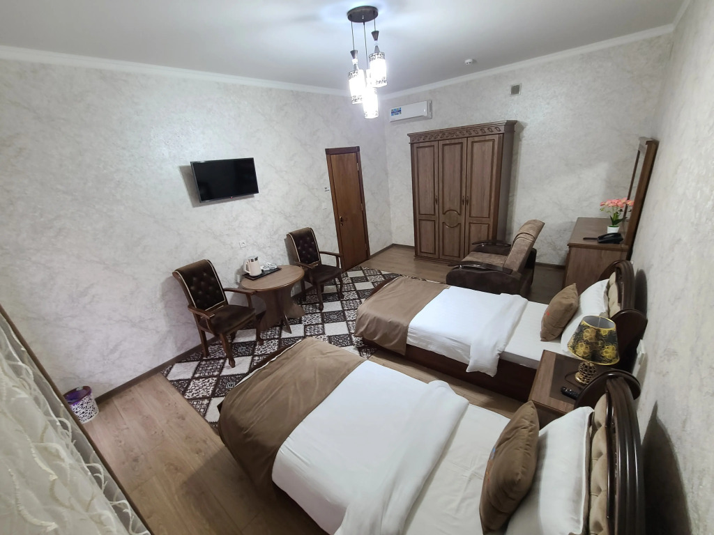Отель Qala