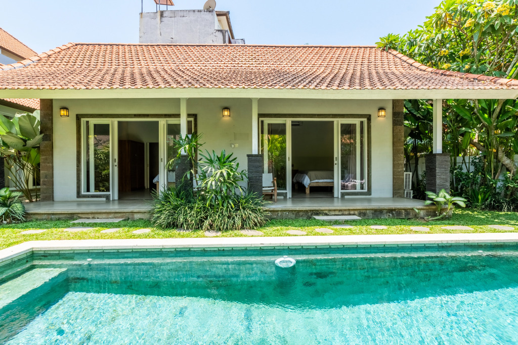 Вилла Jungle Amaranth Canggu - Exclusive 3BR Retreat with Pool, Modern Amenities and Top Location