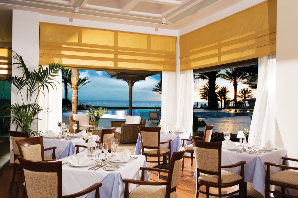 Отель Constantinou Bros Athena Beach