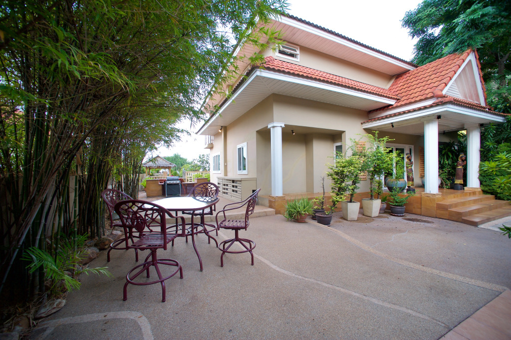 Beachfront Art Villa Samui