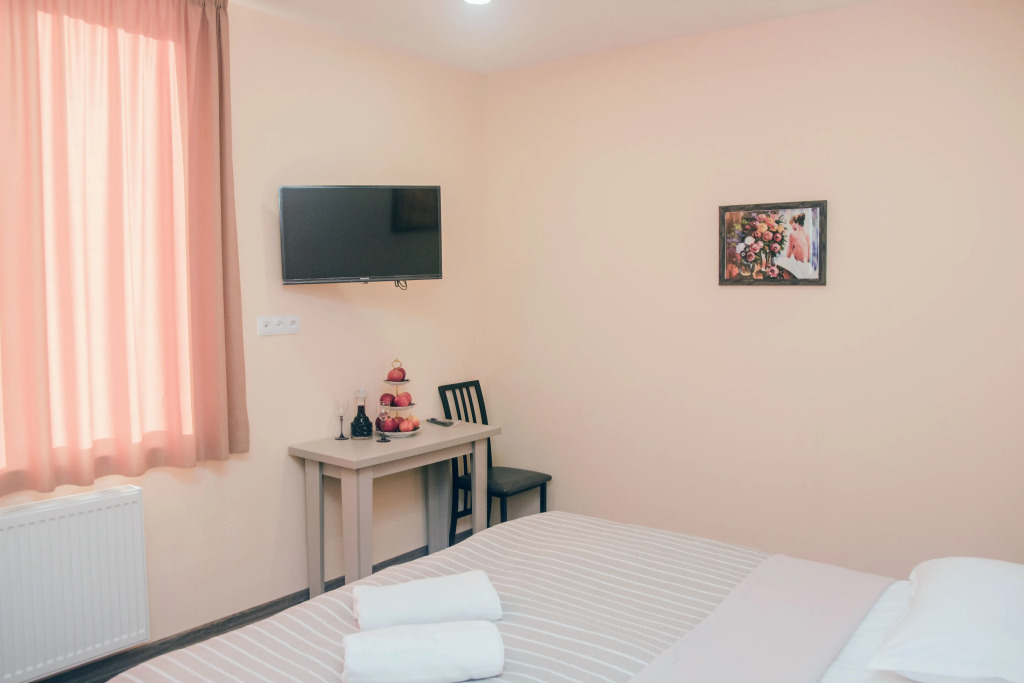 Red Hotel