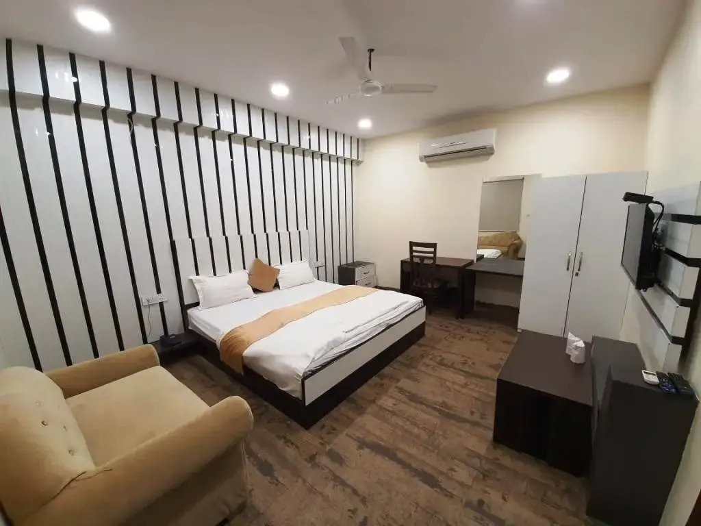 Hotel Mandakini Royal