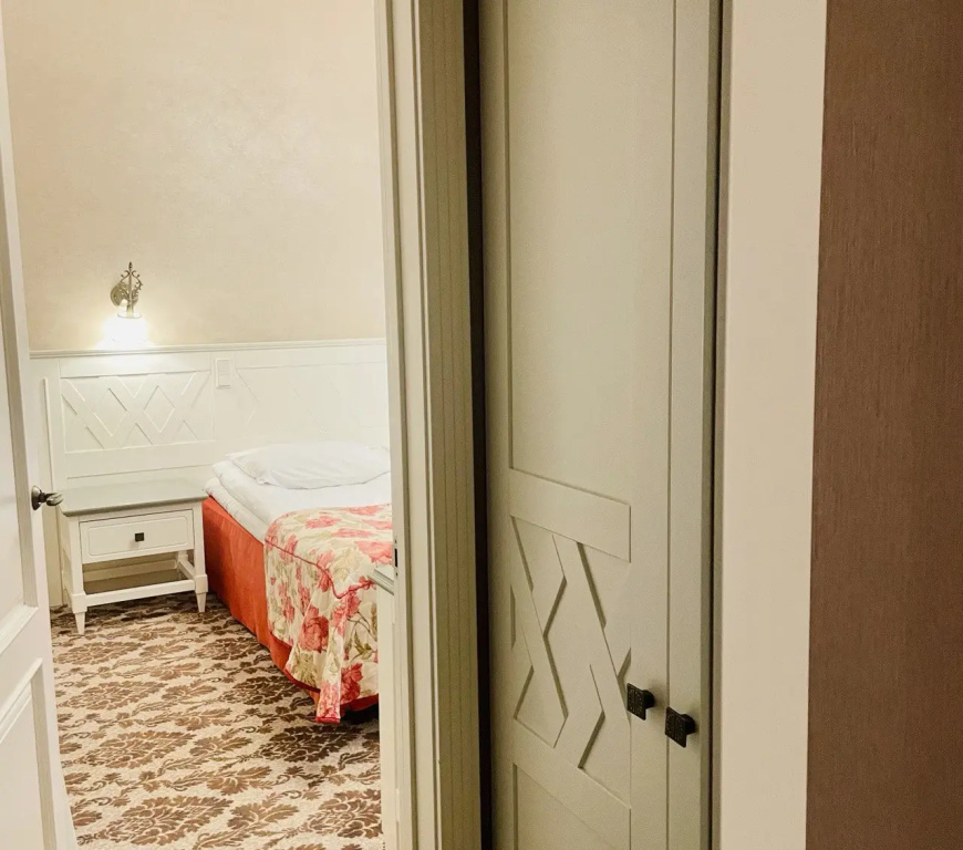 Cronwell Inn Стремянная