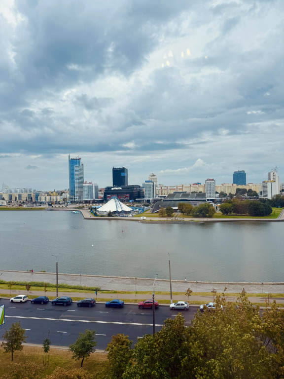 Апартаменты Милая трешка в главном доме города с видом на Свислочь