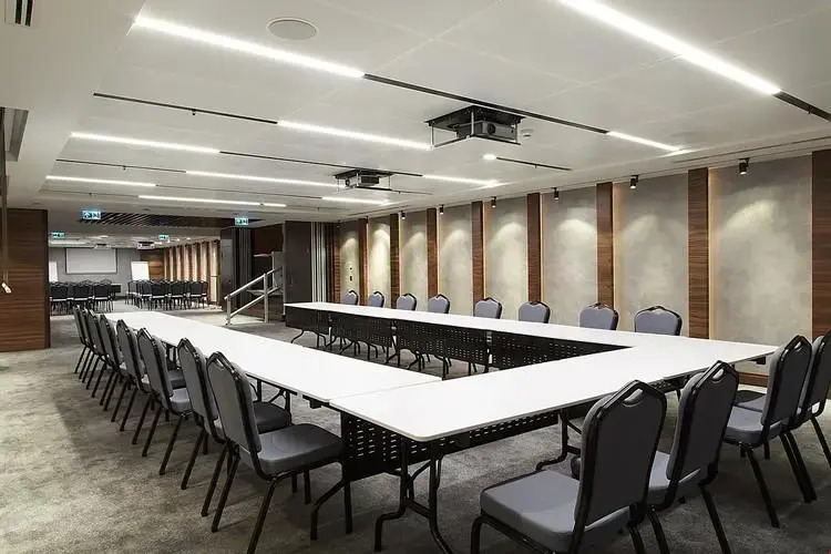 Bof Hotels Business