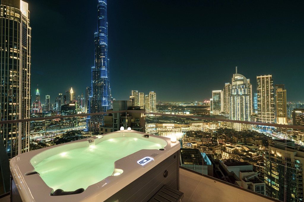 Апартаменты Private Terrace with Hot Tub Burj and Fountain View 2BR