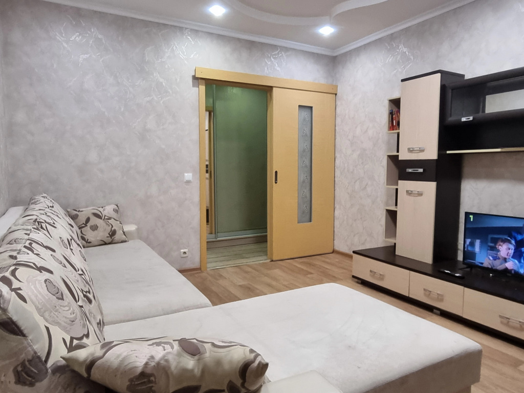 Квартира двухкoмнaтная в спальном районе
