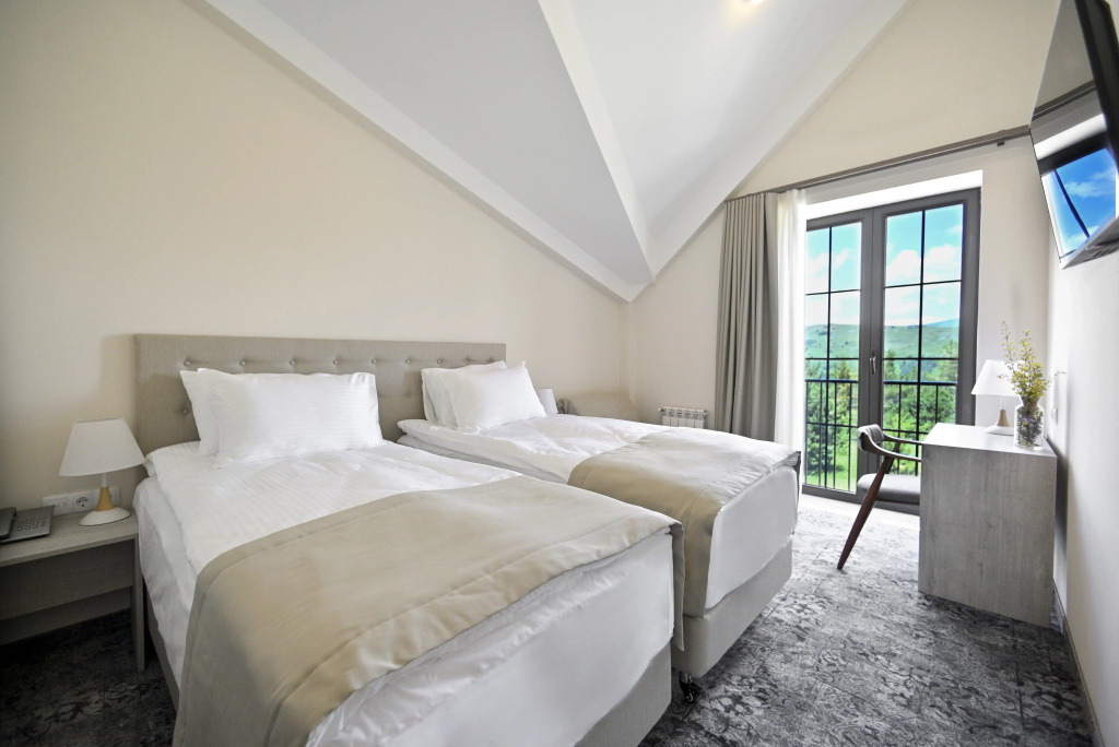 Отель Stonehenge hotel & restaurant