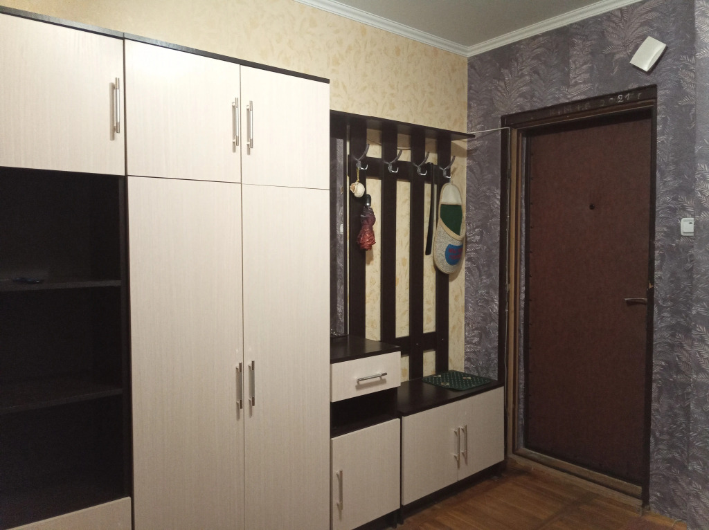 Rayon Amalienau Living Quarters
